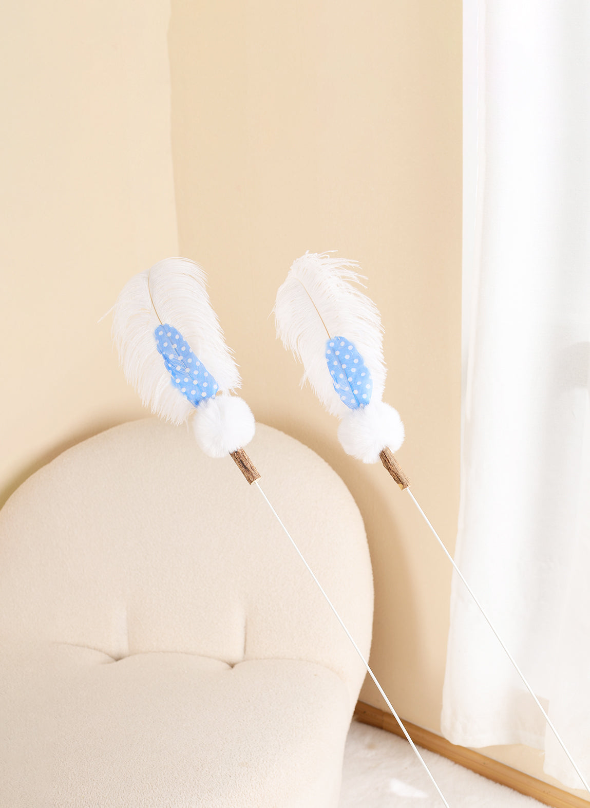 Plume Tail Teaser - Blue White Dots