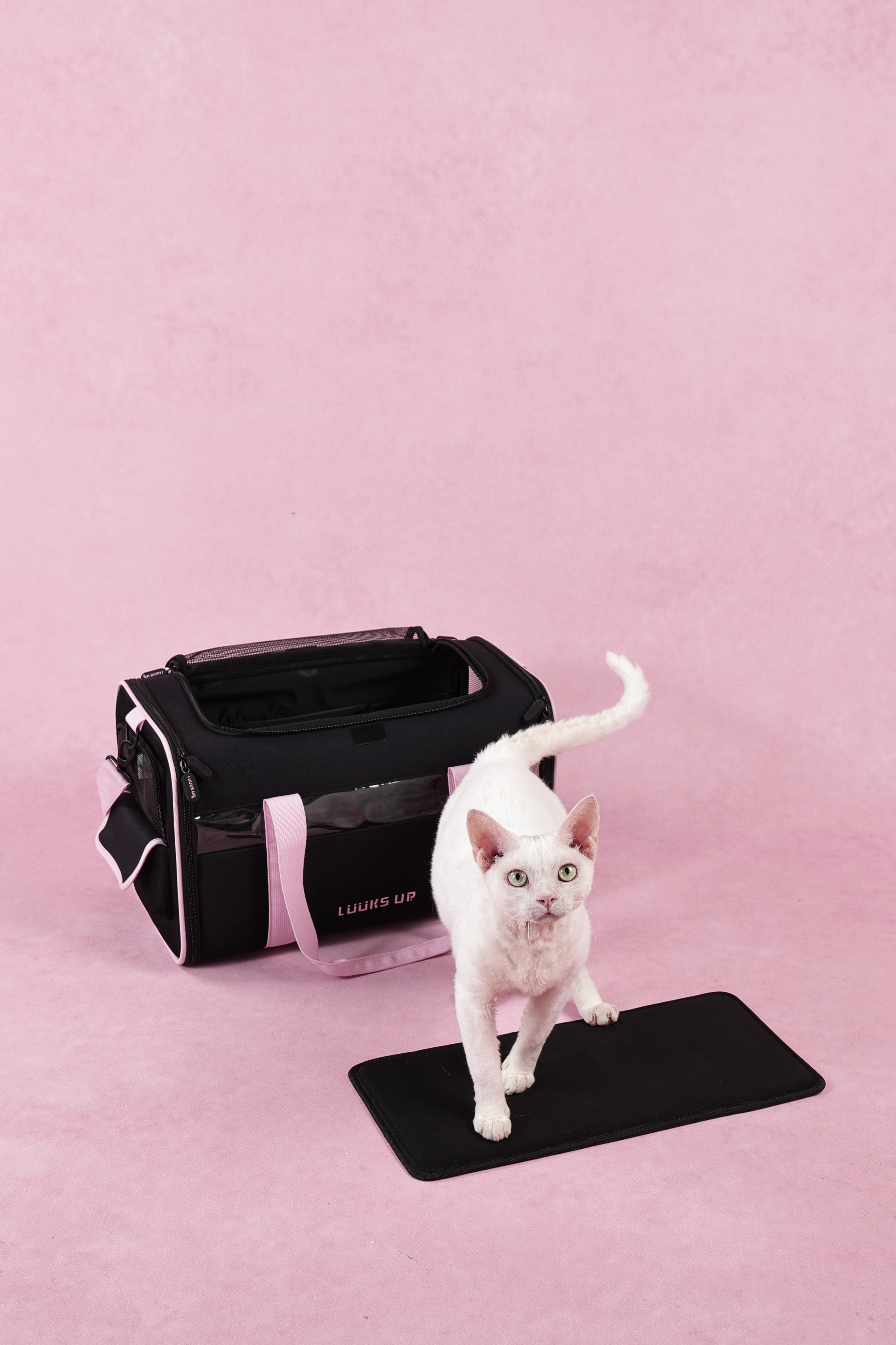 Softline Carrier - Black Pink